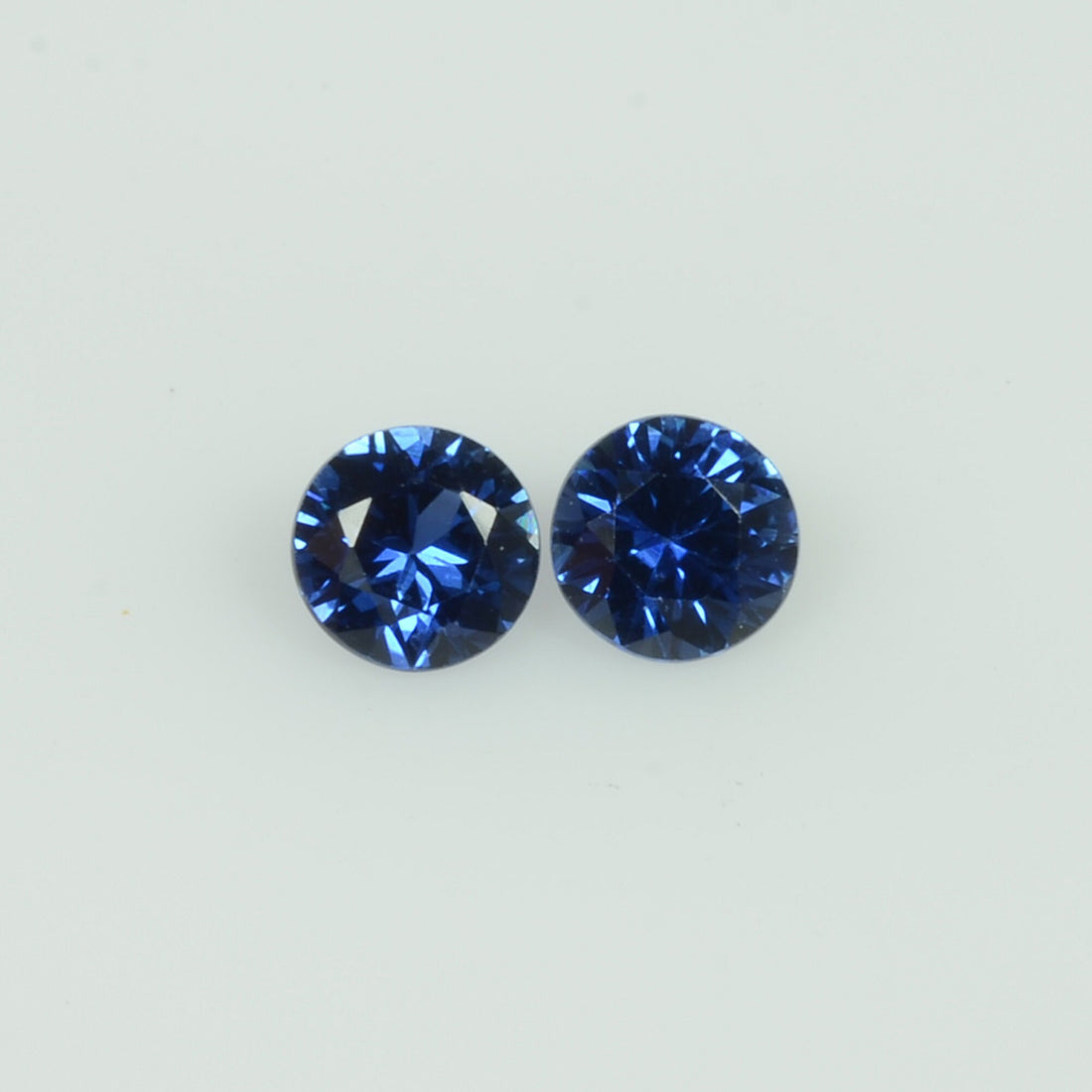 4-4.5 mm Natural Blue Sapphire Loose Gemstone Round Diamond Cut