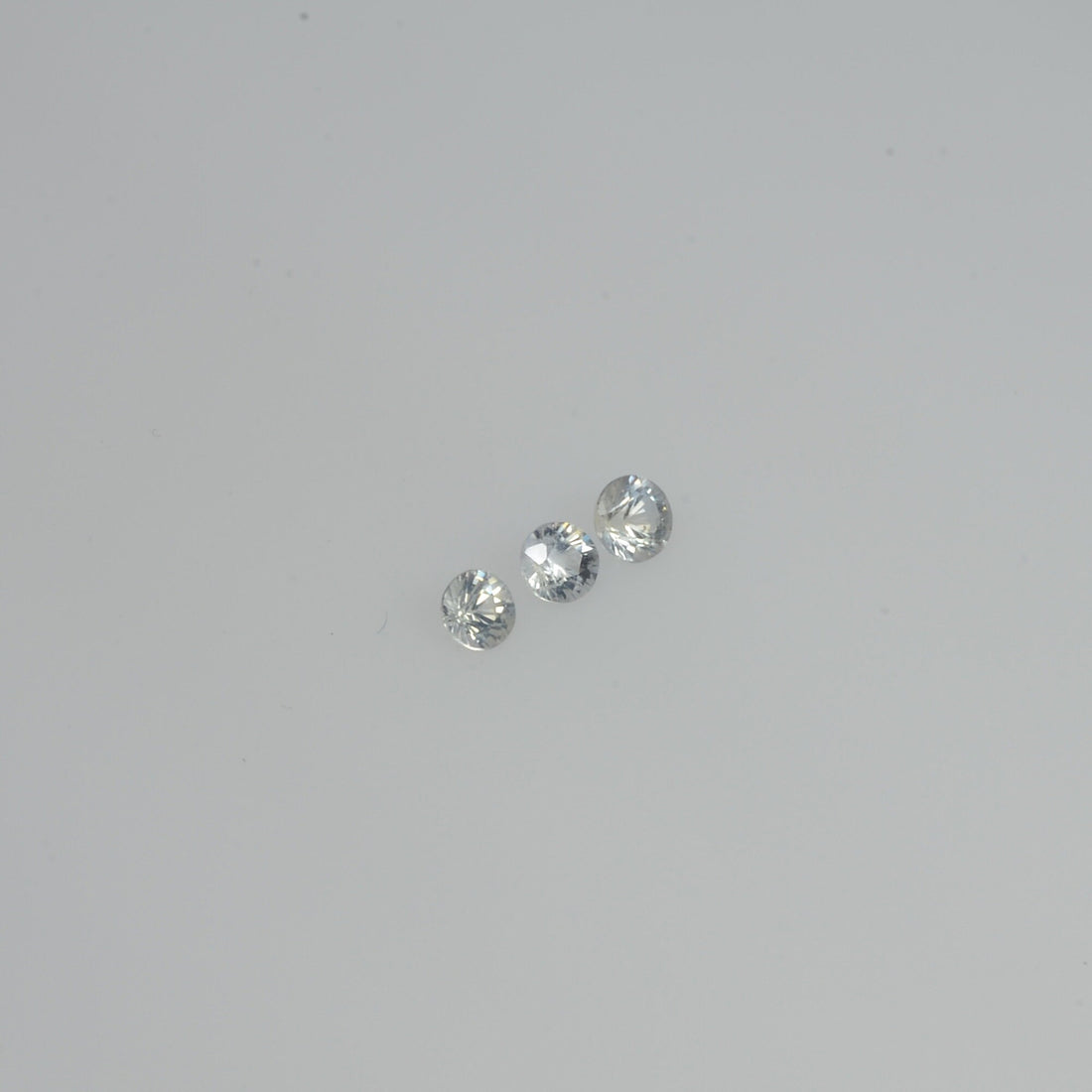 2.5-3.0 mm Natural Yellowish White Sapphire Loose Vs Quality  Gemstone Round Diamond Cut