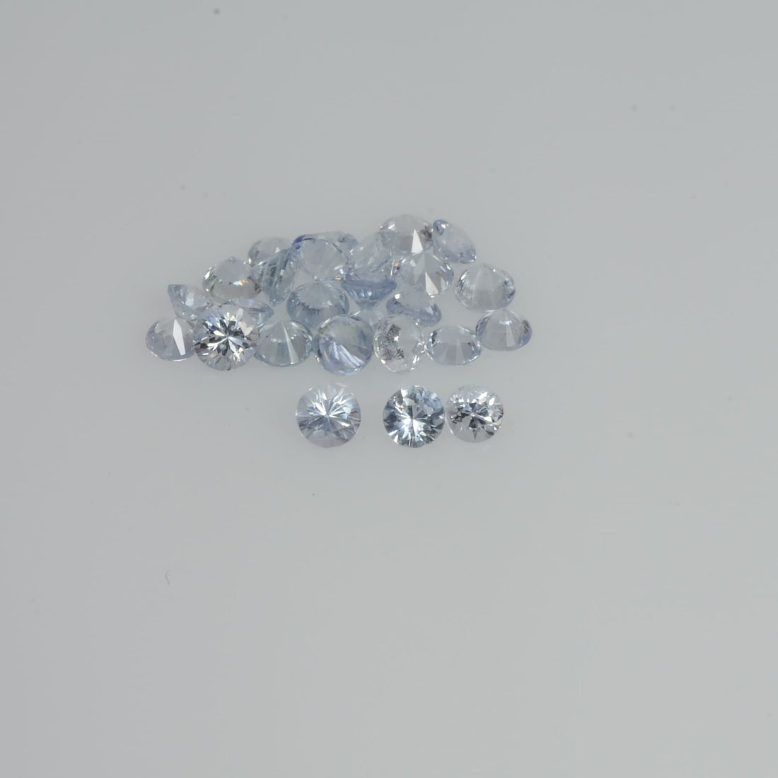 2.5-3.0 mm Natural Bluish White Sapphire Loose Vs Quality  Gemstone Round Diamond Cut