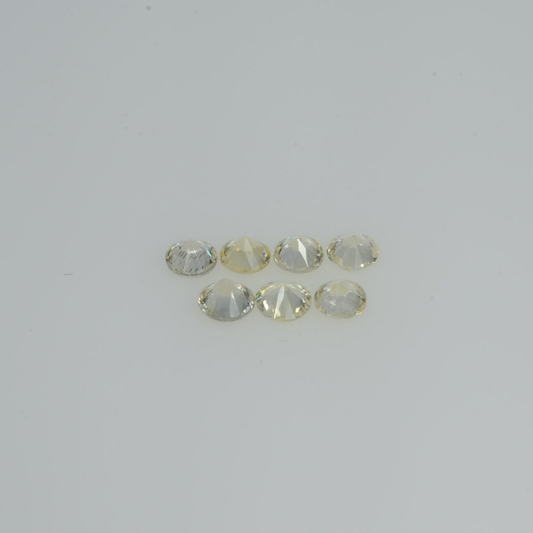 3.0   mm Natural Yellowish white Sapphire Loose Cleanish Quality  Gemstone Round Diamond Cut