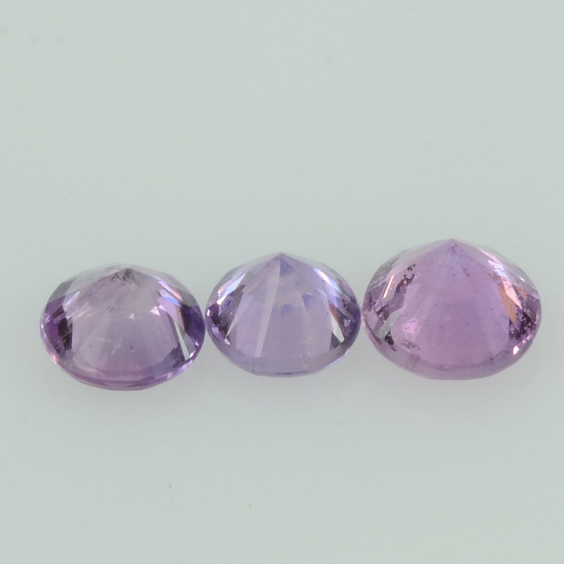 2.5-3.5 mm Natural Lavender Purple Sapphire Loose Gemstone VS Quality Round Diamond Cut