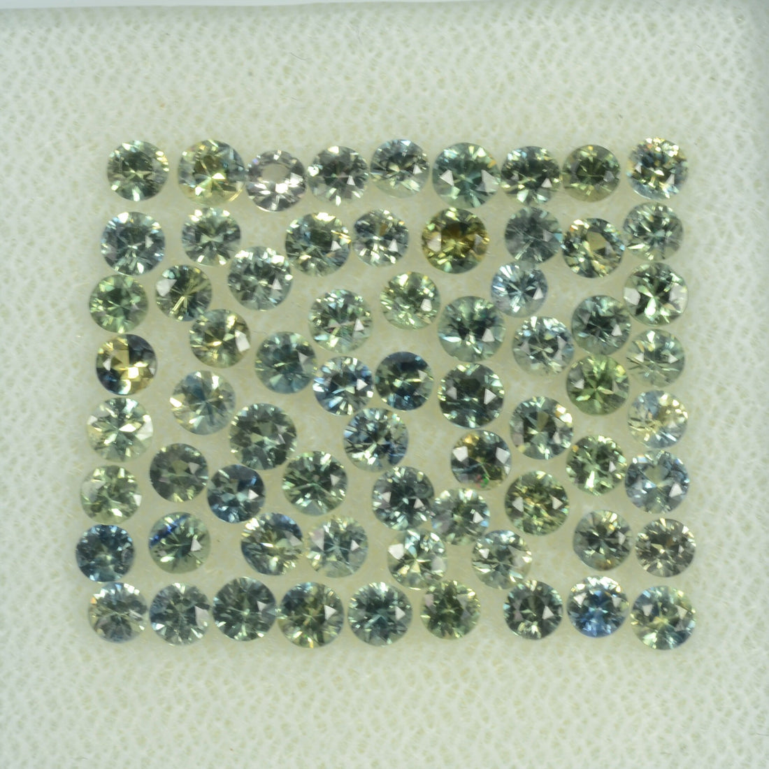 1.1 -3.5 mm Natural Greenish Yellow  Sapphire Loose Gemstone Round Diamond Cut Vs Quality Color