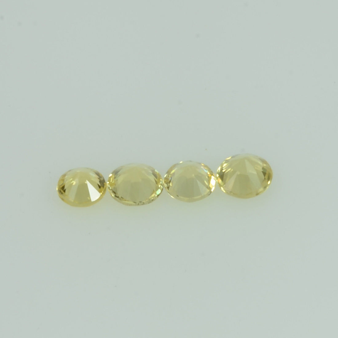 1.4- 4.0 mm Natural Yellowish Green Sapphire Loose Gemstone Round Diamond Cut Color