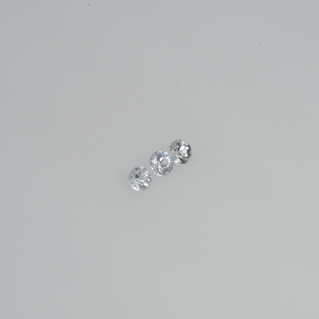 1.5-4.0 mm Natural Whitish Blue Sapphire Loose Cleanish Quality Gemstone Round Diamond Cut