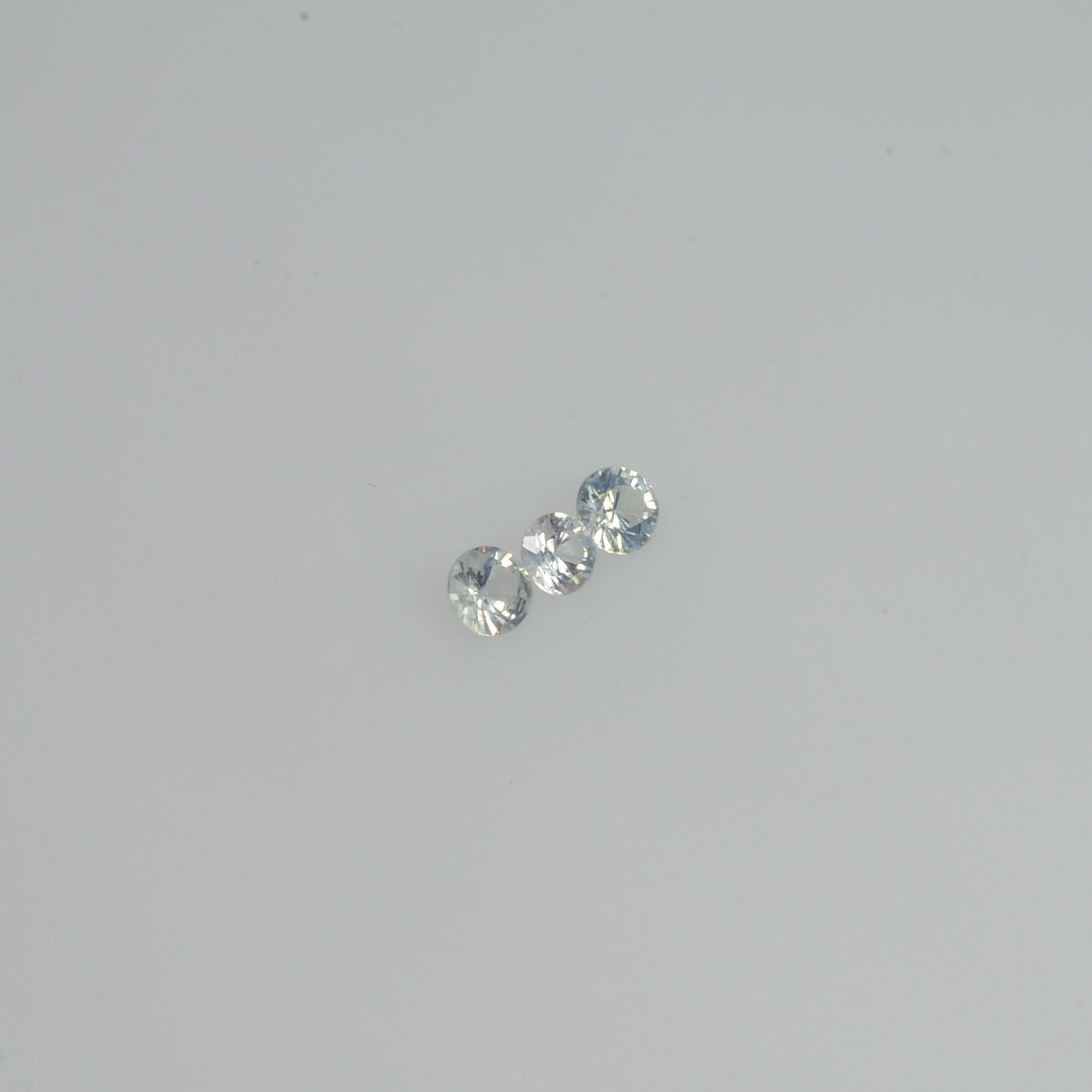2.5-3.5 mm Natural Yellowish White Sapphire Loose Cleanish Quality Gemstone Round Diamond Cut