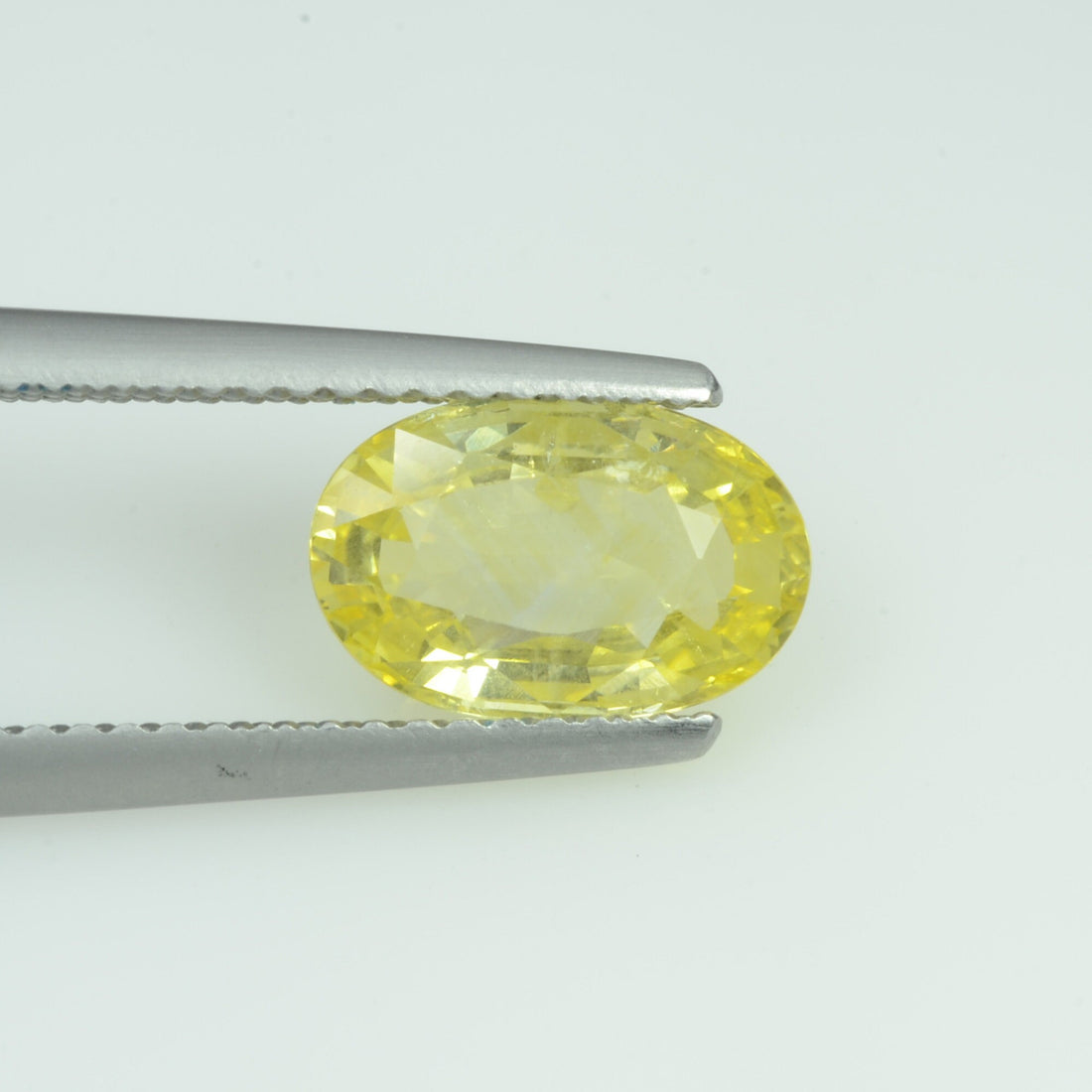 2.09 Cts Natural Yellow Sapphire Loose Gemstone Oval Cut