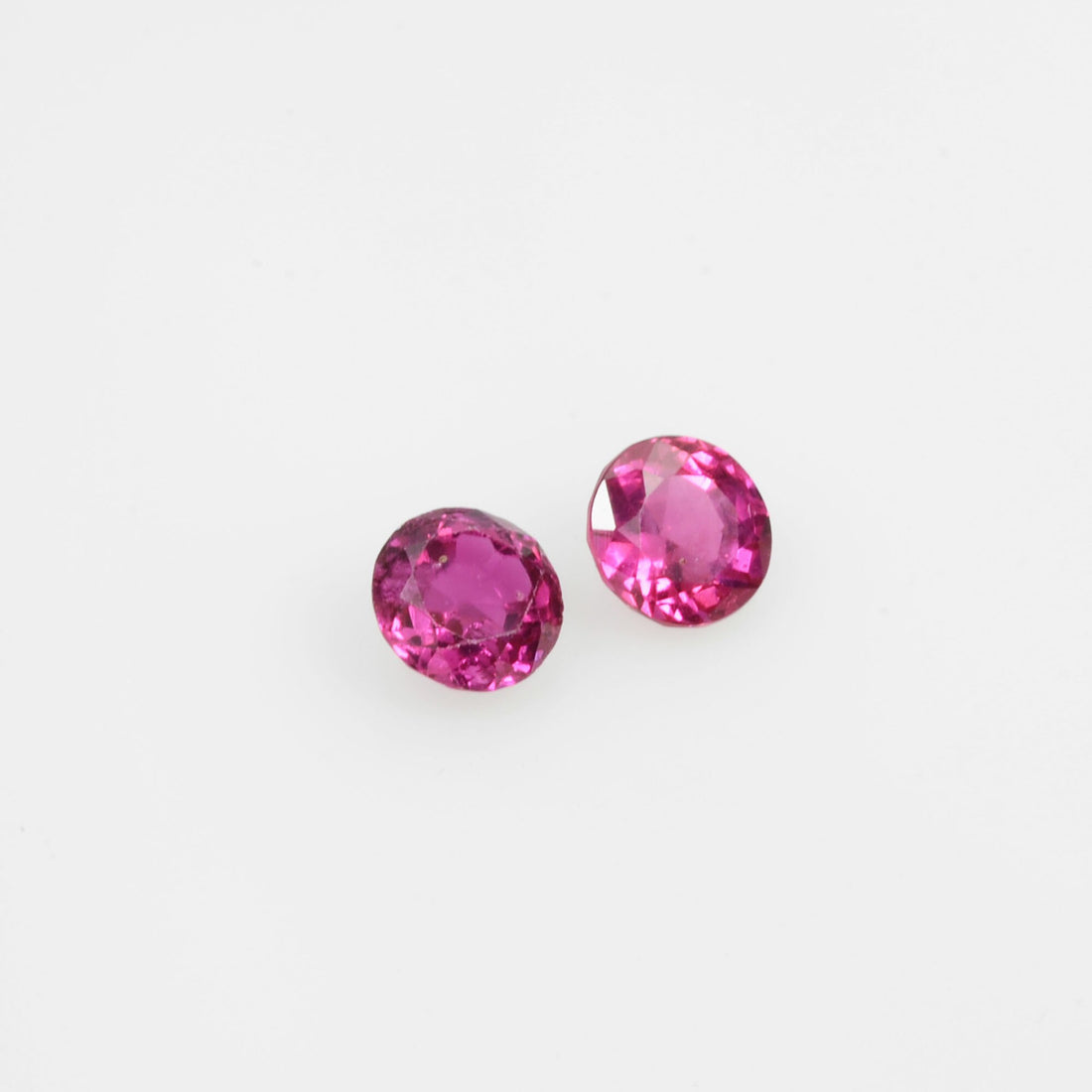 3.9-5.4 mm Natural Ruby Loose Gemstone Round Cut