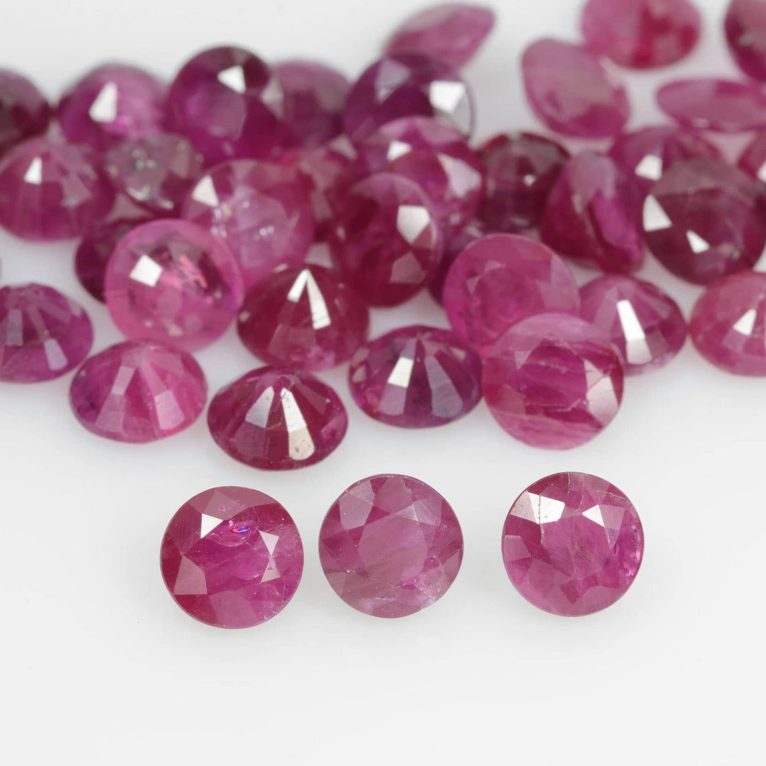 4.1-5.5 mm Natural Ruby Loose Gemstone Round Cut