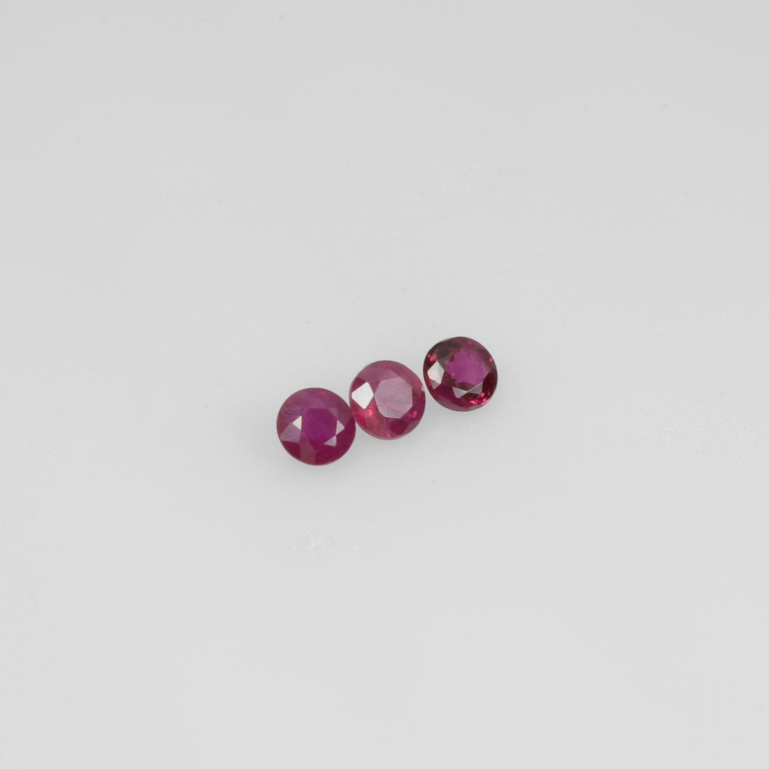 2.8-3.6 mm Natural Ruby Loose Gemstone Round Cut