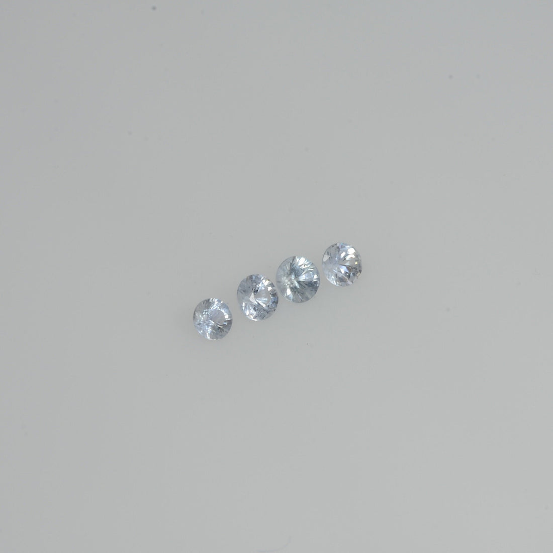 1.5-2.5 mm Natural Bluish white Sapphire Loose Vs Quality Gemstone Round Diamond Cut
