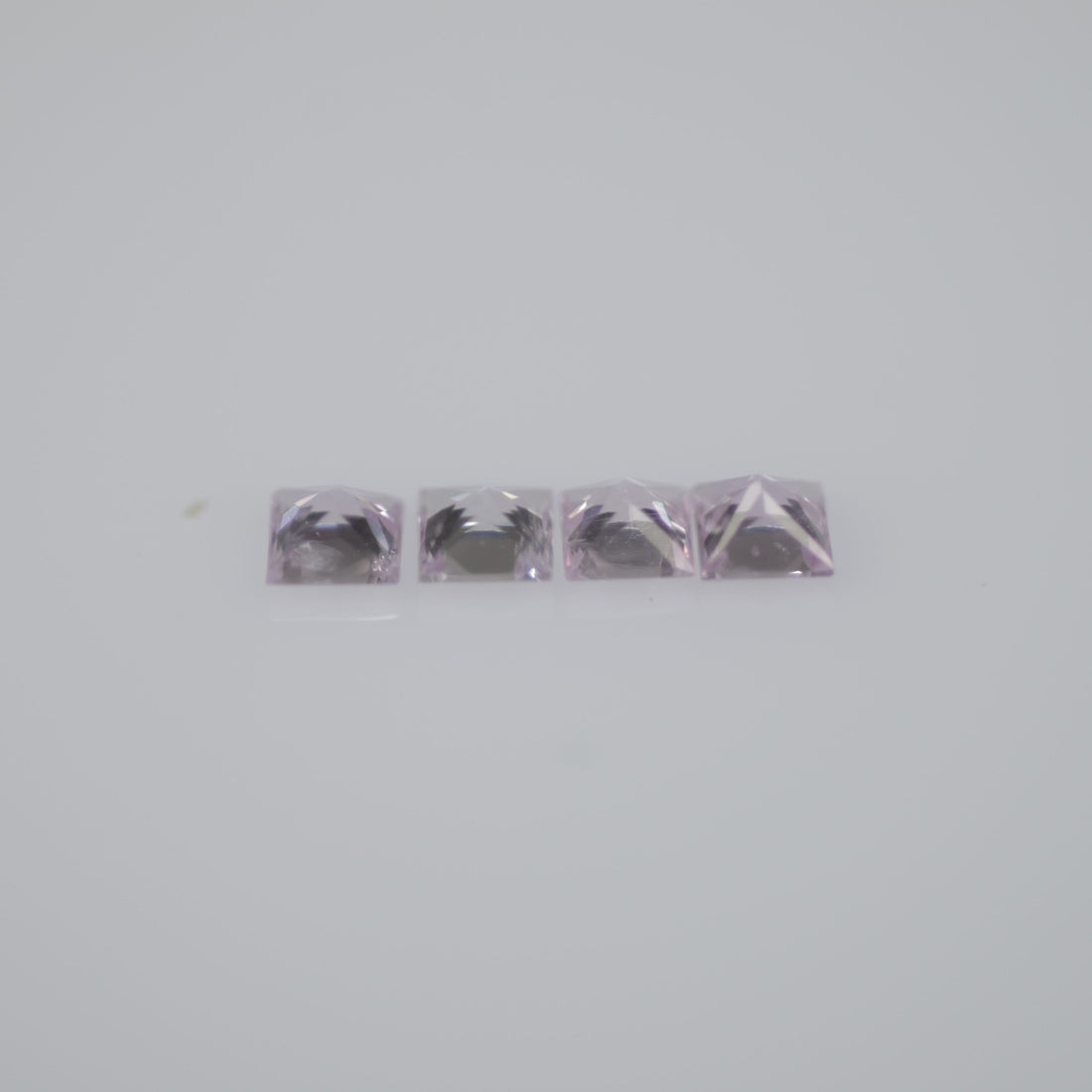 1.5-3.9 mm Natural Callibrated Pink Sapphire Loose Gemstone Princess Square Cut