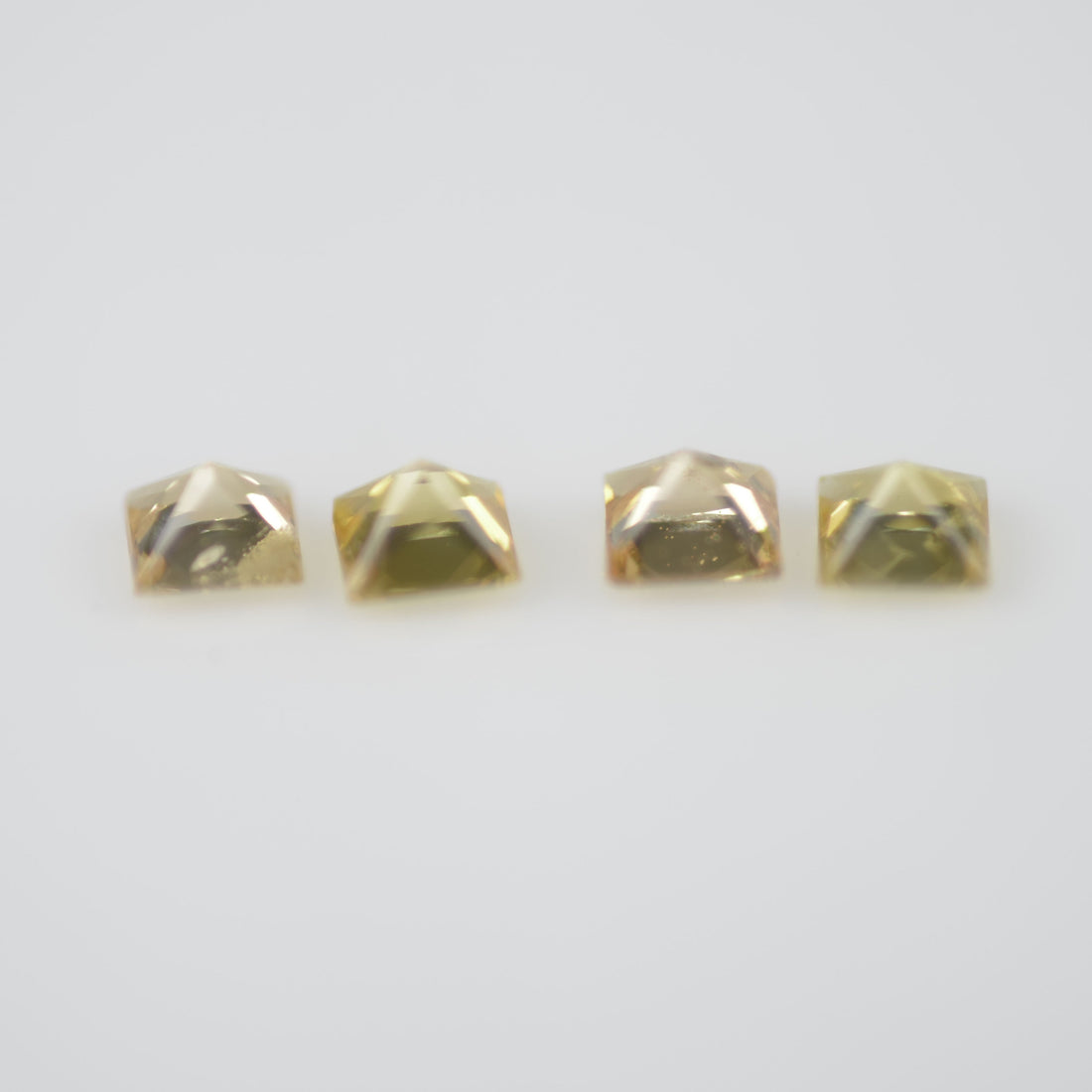 2.3-2.8 mm Natural Calibrated Yellow Sapphire Loose Gemstone Princess Cut