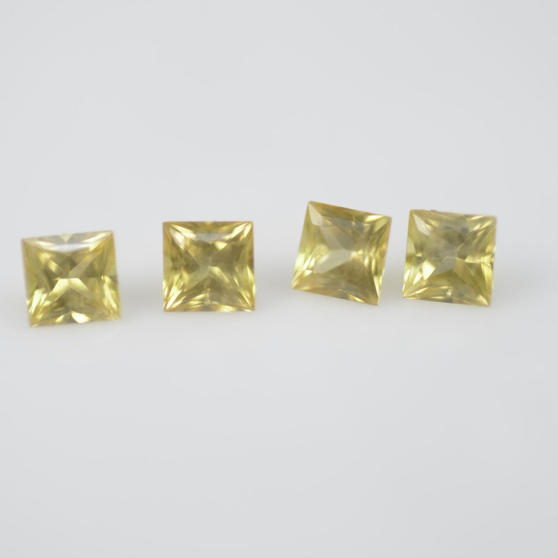 2.8-3.2 mm Natural Calibrated Yellow Sapphire Loose Gemstone Princess Cut