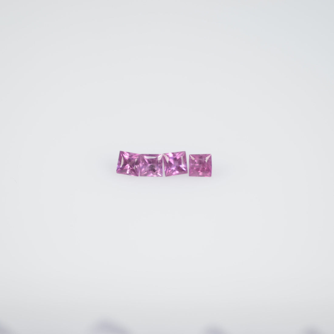 1.0-2.1 mm Natural Callibrated Pink Sapphire Loose Gemstone Princess Square Cut