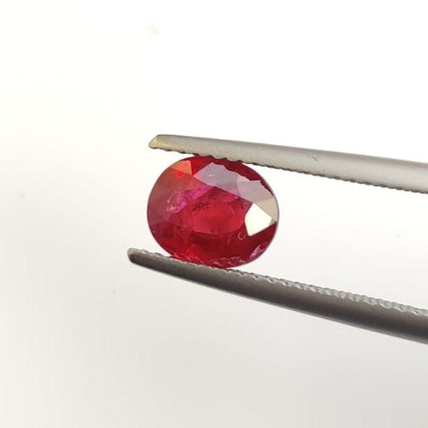 2.05 Cts Natural Ruby Loose Gemstone Oval Cut