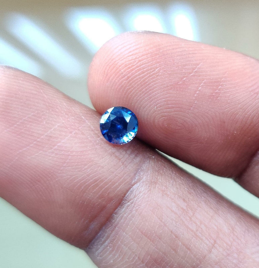 0.64 Cts Natural Blue Sapphire Loose Gemstone Round Cut