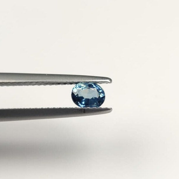 0.41 cts Natural Blue Sapphire Loose Gemstone Oval Cut
